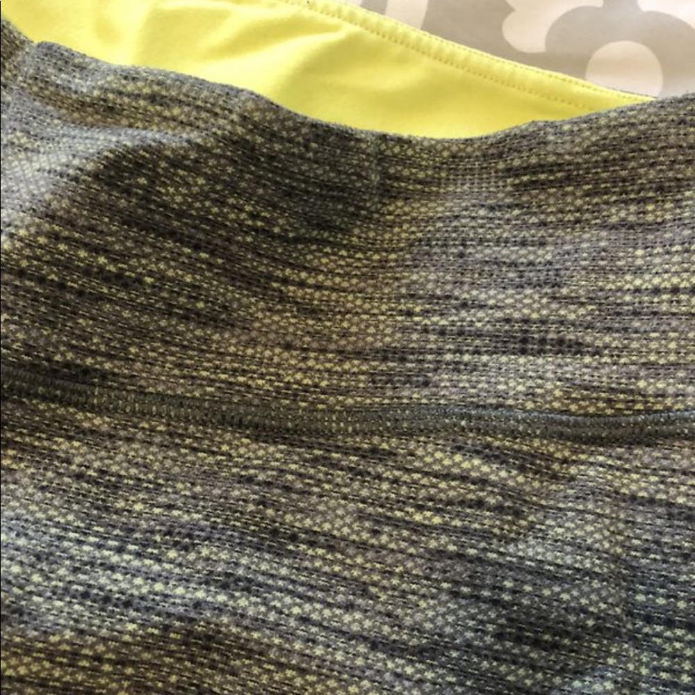Lululemon - Picture 3 of 4